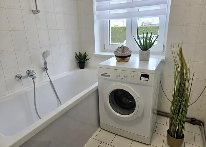 5 Personen, Nähe Bahnhof * Halberstadt