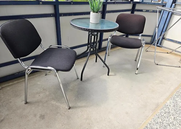 5 Personen, Nähe Bahnhof Halberstadt